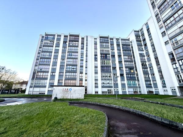 Argenteuil (95100) Appartement 2 Pièces avec parking, cave à 10 min Ligne J
