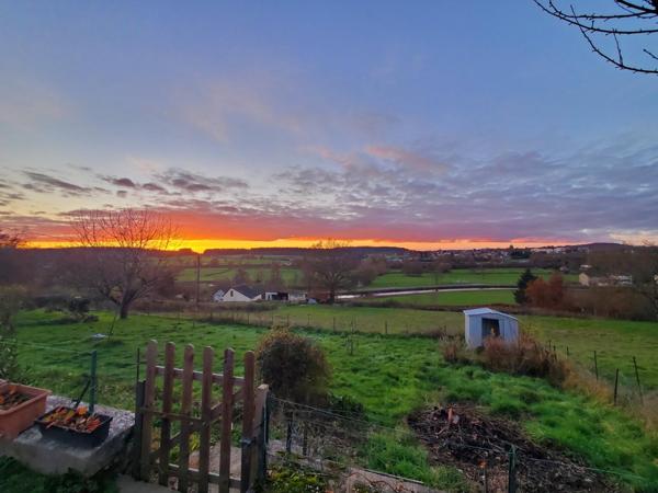 Maison en pierre T5 proche de toutes commoditée dans une impasse sans vis à vis avec une vue panoramique