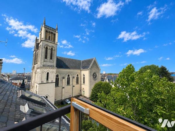 ANGERS PLACE DU LYCEE APPARTEMENT EN DUPLEX DE PLUS DE 205 M² AVEC CAVE, GRENIER ET GARAGE