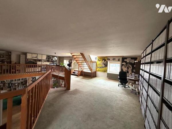 ANGERS PLACE DU LYCEE APPARTEMENT EN DUPLEX DE PLUS DE 205 M² AVEC CAVE, GRENIER ET GARAGE