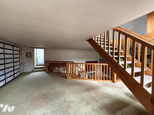 ANGERS PLACE DU LYCEE APPARTEMENT EN DUPLEX DE PLUS DE 205 M² AVEC CAVE, GRENIER ET GARAGE