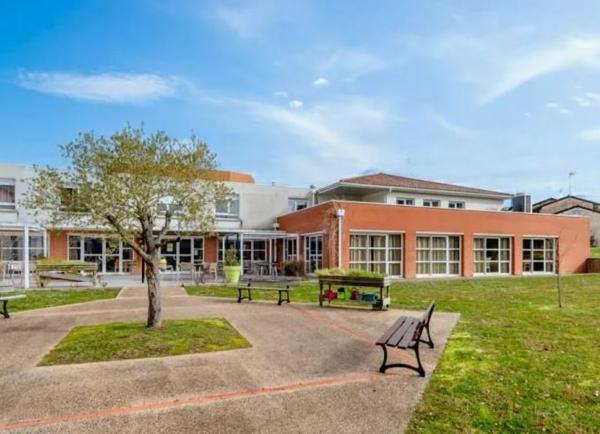 INVESTISSEMENT LOCATIF – CAZAUBON – Résidence EHPAD Le Clos de l’Uby – 8,18% de rentabilité