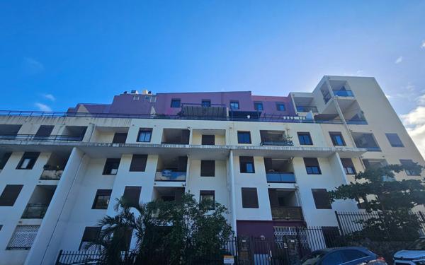 Appartement à vendre    1 pièce •  Saint-Denis