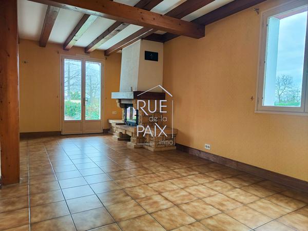 86130 SAINT GEORGES LES BAILLARGEAUX Pavillon sur SOUS-SOL total - 95m² - 983m² de terrain.