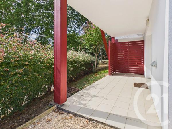 Appartement F3 à vendre  3 pièces - 61,40 m 2   LARRESSORE  - 64
