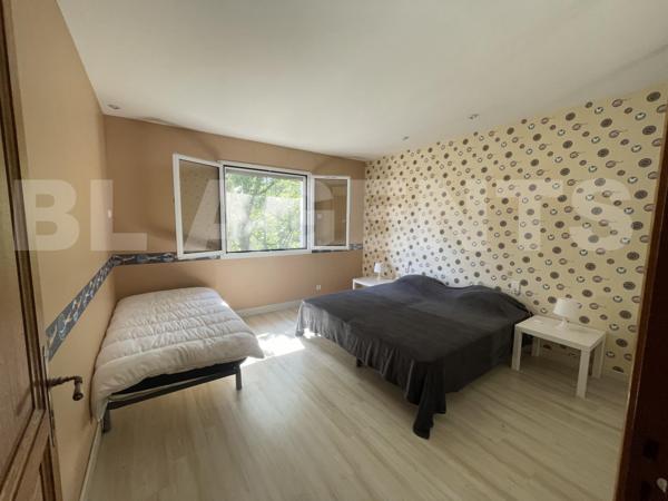 PROPRIETE DE 340m² + DEPENDANCES SUR TERRAIN DE 8 HECTARES 