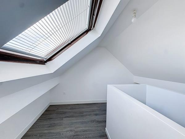 Secteur Blanc Seau : Maison 5 pièces, petit extérieur, entièrement rénovée.