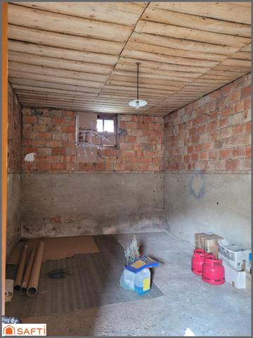 maison de village 3 pièces, cour et dépendance