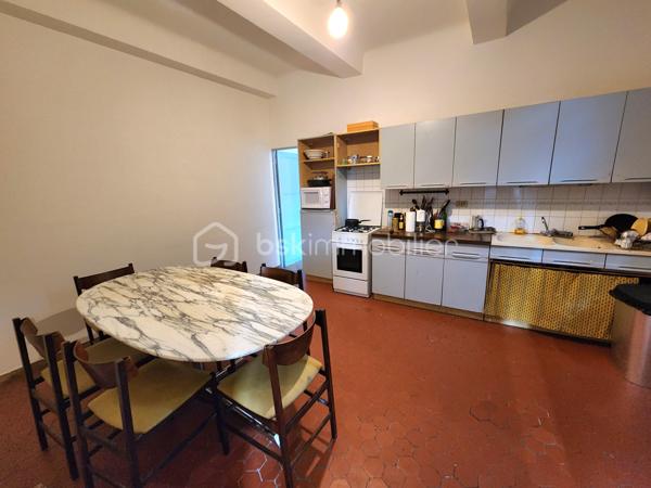 Immeuble mixte de 259 m²