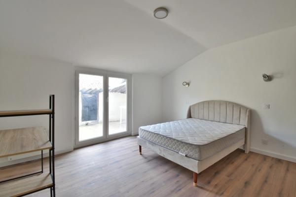 Immeuble à vendre VOLONNE (04)