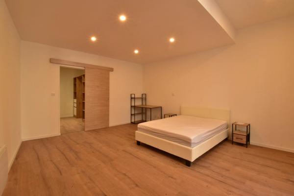 Immeuble à vendre VOLONNE (04)