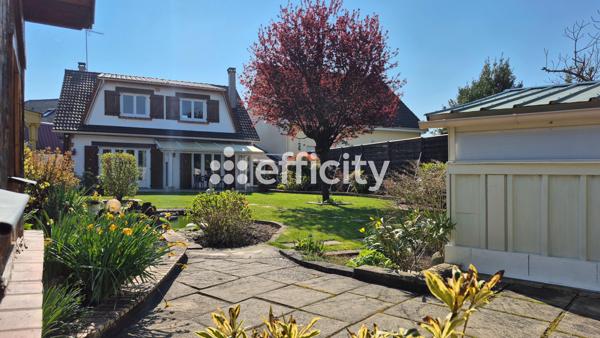 Maison 7 pièces - 158 m²