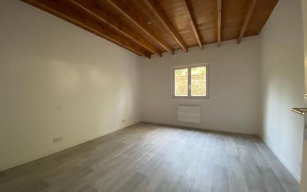 Appartement à louer    4 pièces • 131 m2 Nogent-le-Rotrou