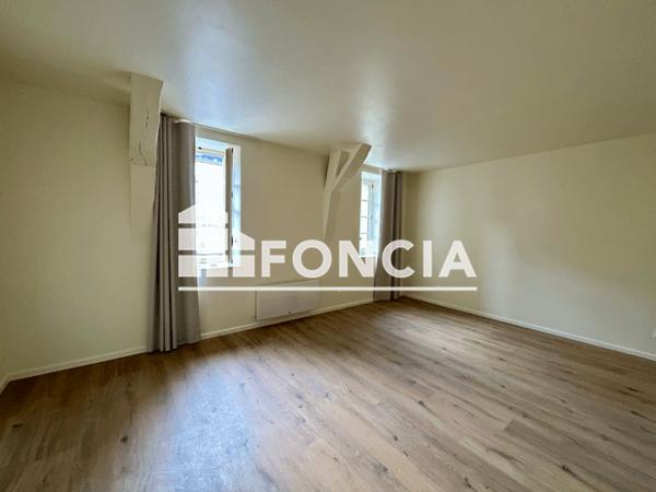 Location Studio 35.2 m² - Auray 56400