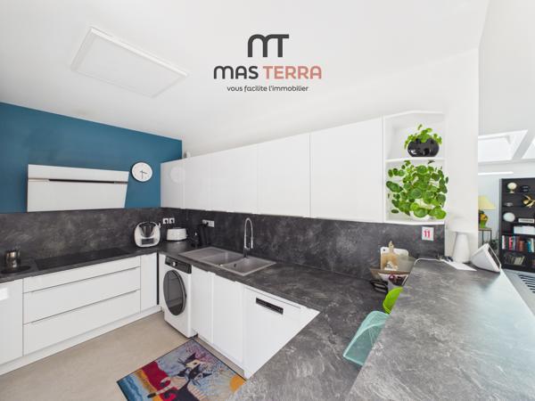 Appartement
         3 pièces
        - 97 m² Bien prestige 493 500 € *