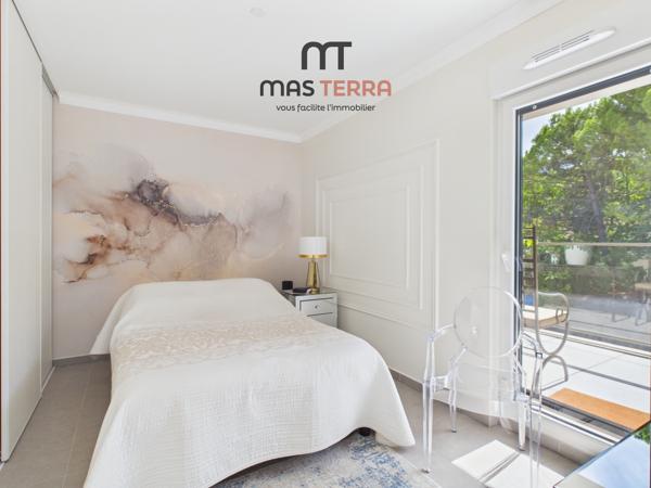 Appartement
         3 pièces
        - 97 m² Bien prestige 493 500 € *