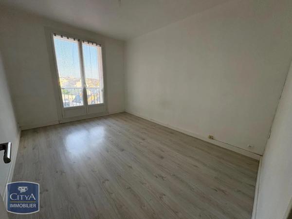 Appartement à louer 3 pièces 75.96m²