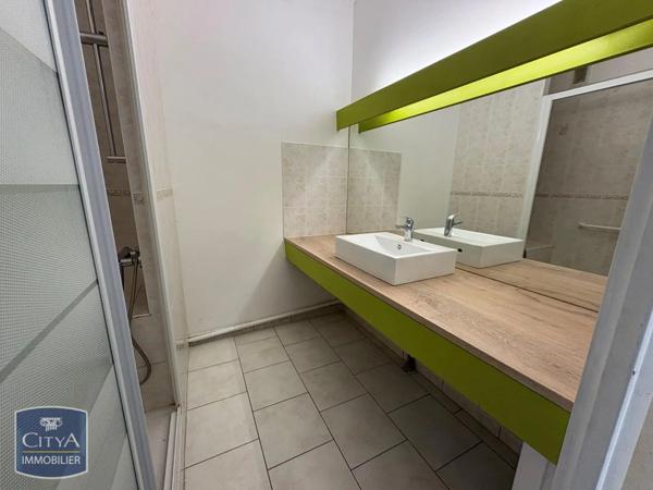 Appartement à louer 3 pièces 75.96m²