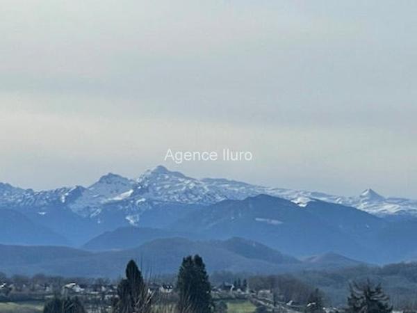 Maison - Proximite oloron-sainte-marie - Réf.:205371 PROXIMITE IMMEDIATE OLORON - VUE EXCEPTIONNELLE SUR LES PYRENEES POUR CETTE MAGNIFIQUE MAISON D'ARCHITECTE T4 AVEC JOLI PARC CLOTURE DE 2 728 M² -