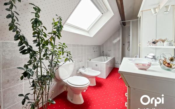 Maison à vendre    6 pièces • 160 m2 Pont-Sainte-Maxence