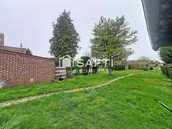 Semi individuelle entièrement rénovée, 3 chambres, jardin, garage 2 voitures...