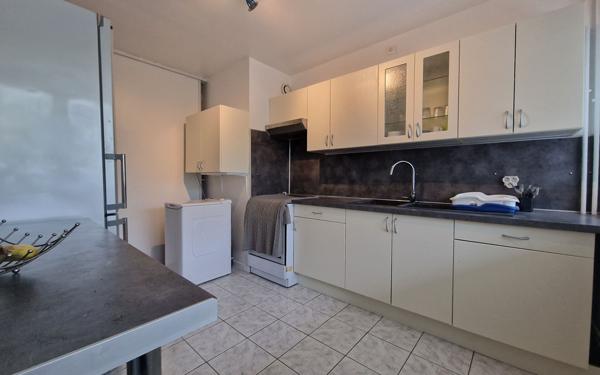 Appartement à vendre    3 pièces • 68,23 m2 Vaires-sur-Marne