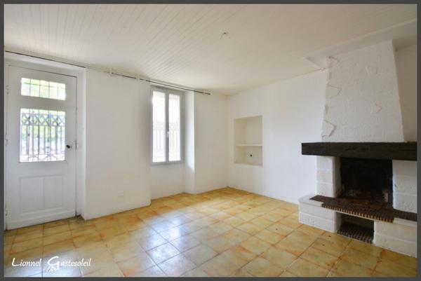 Maison de bourg en pierre avec dépendance à vendre 4 pièces à Saint-Antoine-de-Breuilh (24)