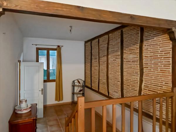 Immeuble de rapport - 580 m2 - RIGUEPEU - 4 logements avec jardin