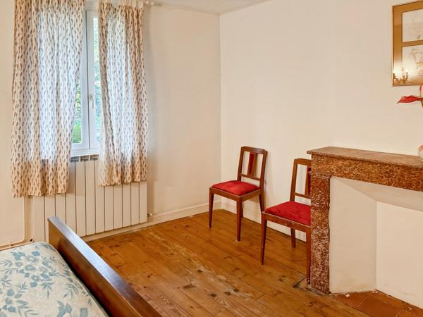 Immeuble de rapport - 580 m2 - RIGUEPEU - 4 logements avec jardin