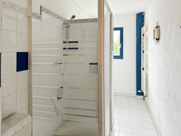 Immeuble de rapport - 580 m2 - RIGUEPEU - 4 logements avec jardin