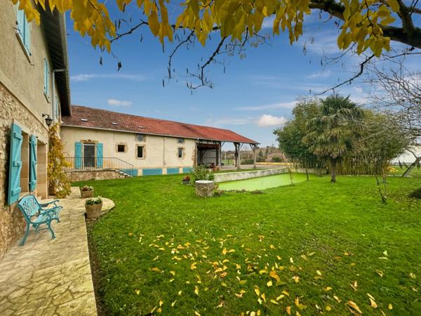 Immeuble de rapport - 580 m2 - RIGUEPEU - 4 logements avec jardin