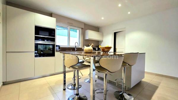 Maison à vendre 7 pièces SAINT-AVE 56890 Morbihan Bretagne Sud