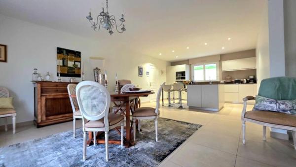 Maison à vendre 7 pièces SAINT-AVE 56890 Morbihan Bretagne Sud