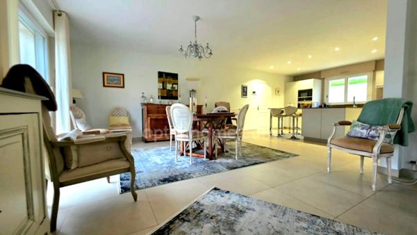 Maison à vendre 7 pièces SAINT-AVE 56890 Morbihan Bretagne Sud