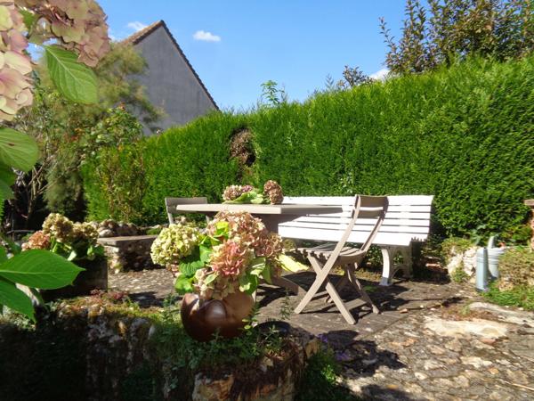 Maison à vendre 4 pièces BLENEAU (89) Maison au cœur du village de Bléneau, jardin et garage