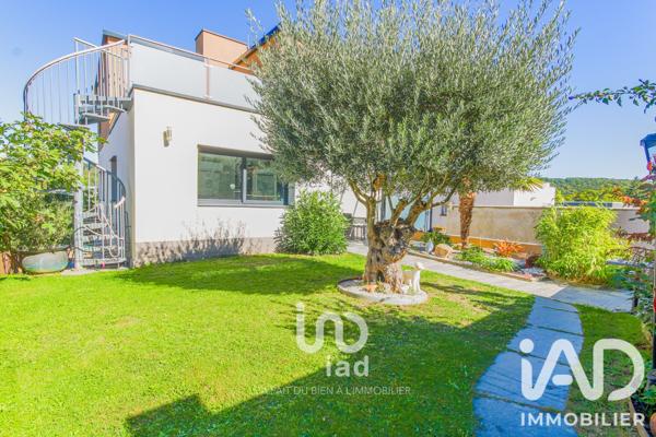 Maison à vendre 6 pièces 145 m² Saint-Léger-du-Bourg-Denis
