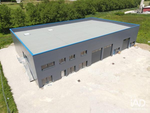 Location local d’activité 250 m² Vourey
