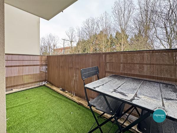 Appartement 2 pièces 45 m2 - 4 parkings - balcon