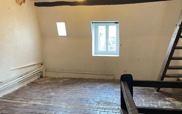 Immeuble à vendre    4 pièces • 189 m2 Nevers