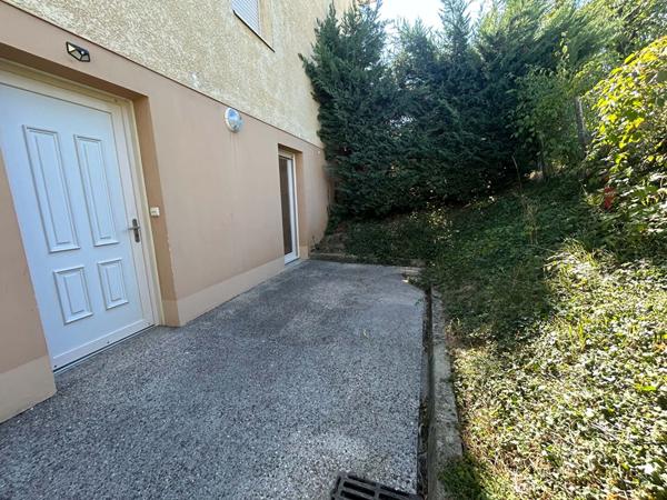 Douvres - Appartement T2 avec extérieur privatif  et stationnement
