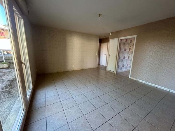 Douvres - Appartement T2 avec extérieur privatif  et stationnement