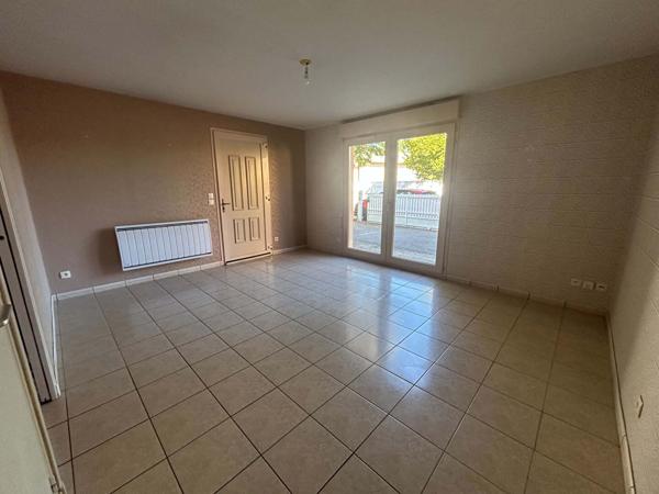 Douvres - Appartement T2 avec extérieur privatif  et stationnement