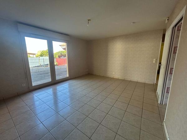Douvres - Appartement T2 avec extérieur privatif  et stationnement