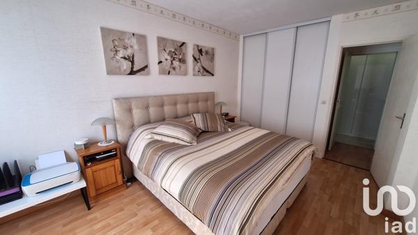 Appartement à vendre 4 pièces 77 m² Le Chesnay-Rocquencourt