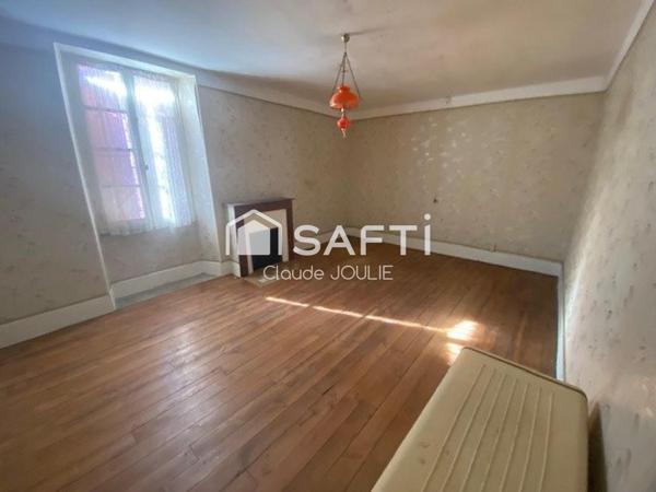 Ste Croix - Maison de 160 m² à restaurer avec atelier de 58 m²