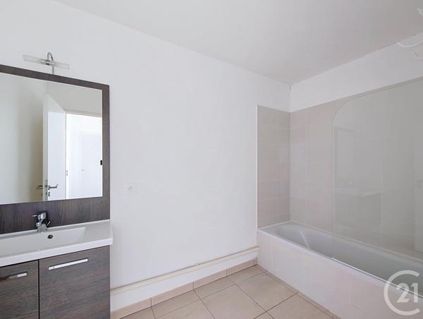 Appartement T3 à vendre  3 pièces - 63,82 m 2   BORDEAUX  - 33