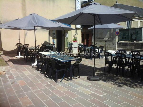 Local d activites de 93,50 m²