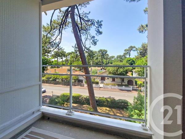Appartement T3 à vendre  3 pièces - 69,69 m 2   ARCACHON  - 33