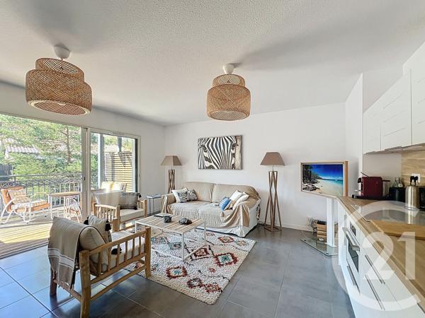Appartement T3 à vendre  3 pièces - 69,69 m 2   ARCACHON  - 33