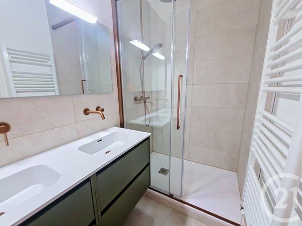 Appartement T3 à vendre  3 pièces - 69,69 m 2   ARCACHON  - 33
